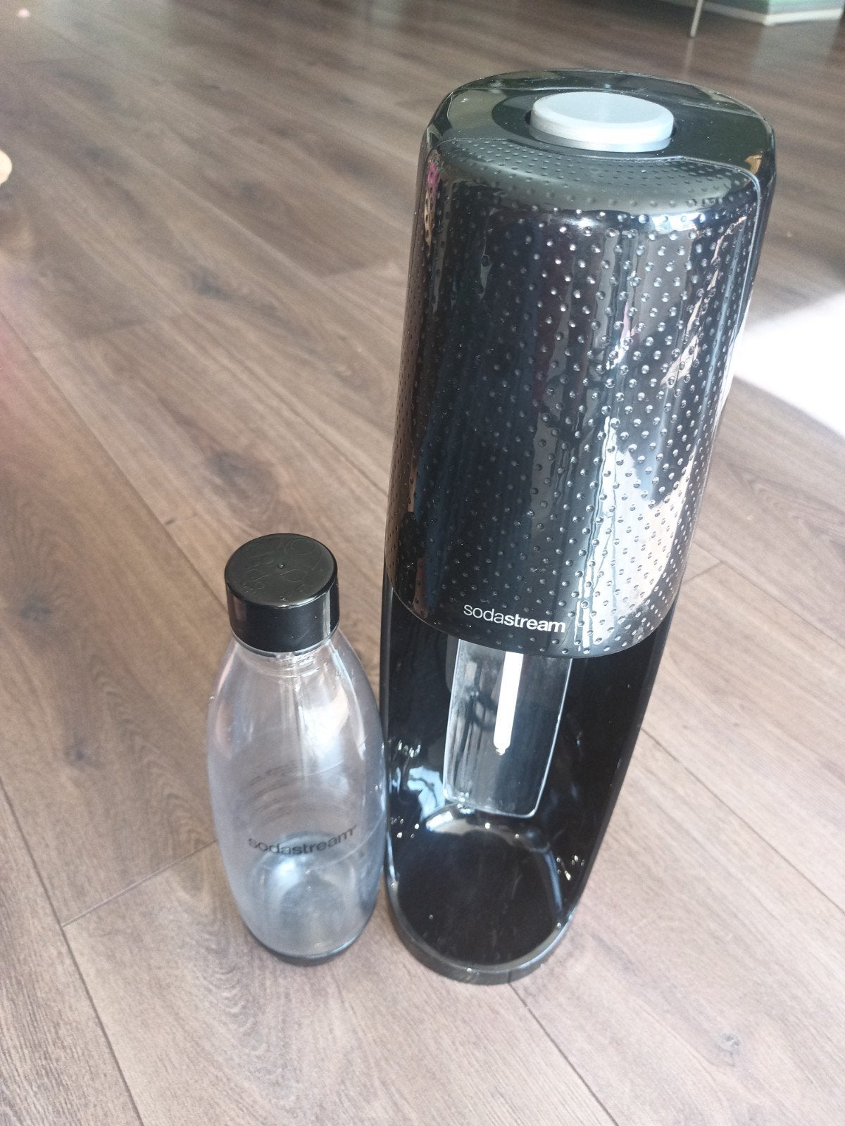 Sodastream Spirit met halfvolle gasfles en fles, Kunststof, Ophalen of Verzenden, Zwart, Overige merken