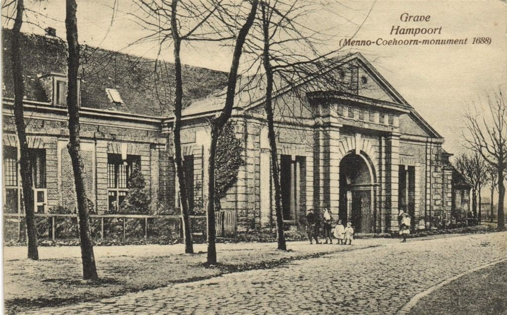 Grave, Hampoort [Menno Coehoorn monument 1688] - 1934 gelope, Verzenden, 1920 tot 1940, Gelopen, Noord-Brabant