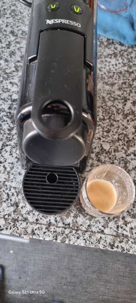 Nesprsso apparaat Merk Magimix., Witgoed en Apparatuur, Ophalen, Koffiepads en cups, Gebruikt, 10 kopjes of meer