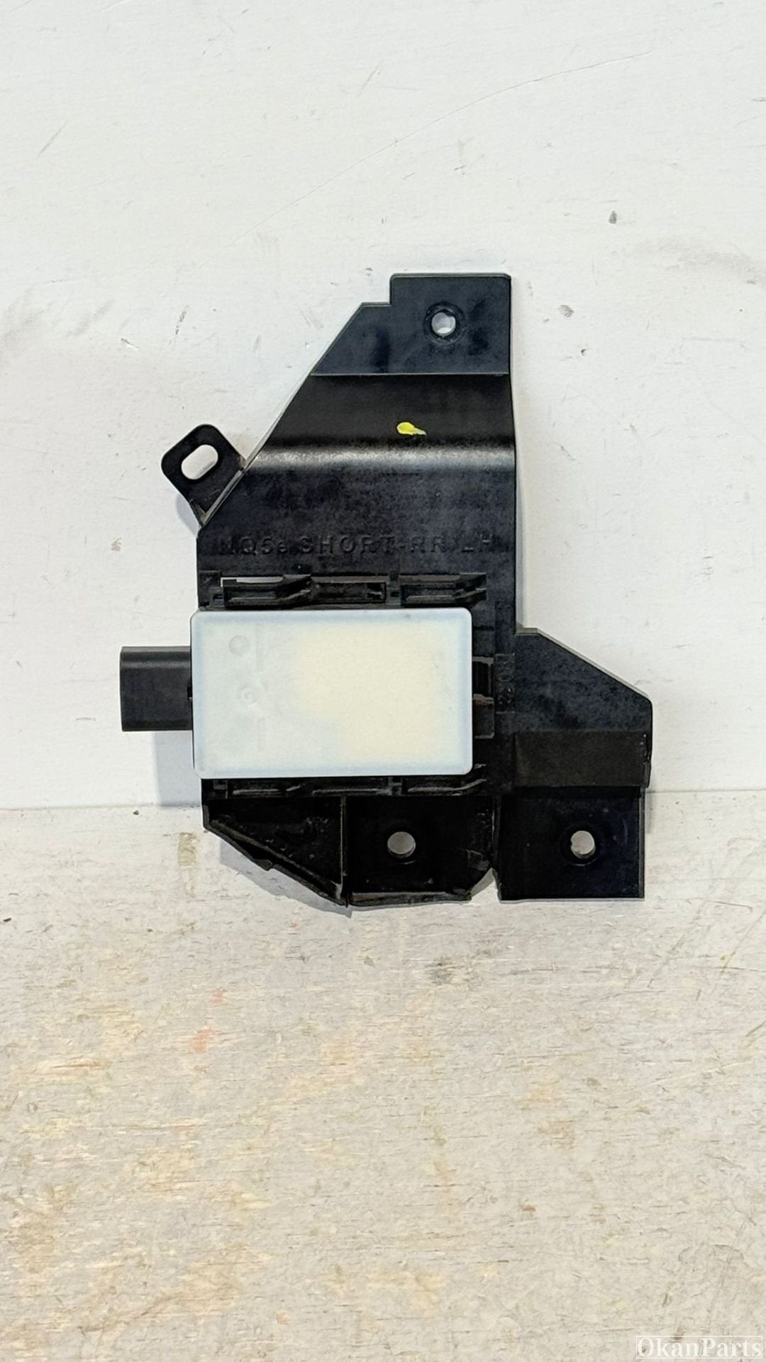 Kia Sportage NQ5e achterbumper hoeksensor links 99140R2100, Info@fabrikant.eu, Fabrikantstraat 1
1000 AA  Amsterdam, NL, Ophalen of Verzenden
