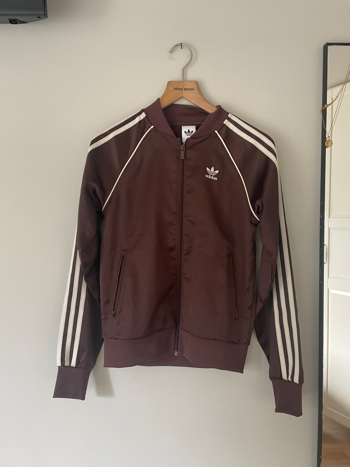 ADIDAS vest xs, Ophalen, Nieuw, Maat 34 (XS) of kleiner, Bruin