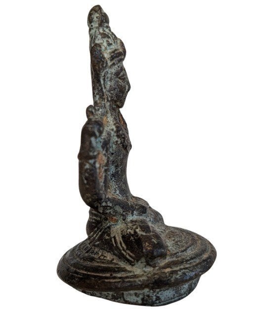 Oud bronzen Vishnu-beeldje – hindoeïstisch altaarbeeld, Gebruikt, 7 cm, Ophalen of Verzenden, Overige materialen