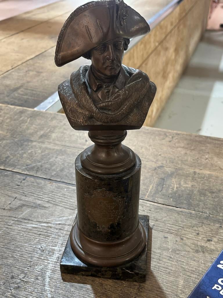Bijzondere Militair bronzen buste Koning Frederik de Grote, Buste, Ophalen of Verzenden, Brons, Bruin