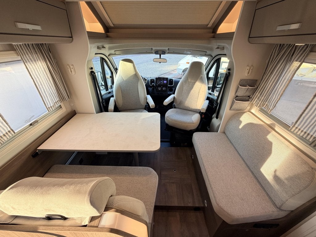 Carado T448 PRO+ 07-2025- 8T AUTOMAAT- LENGTE BEDDEN-HEFBED, Fiat, Bedrijf, Diesel, Half-integraal