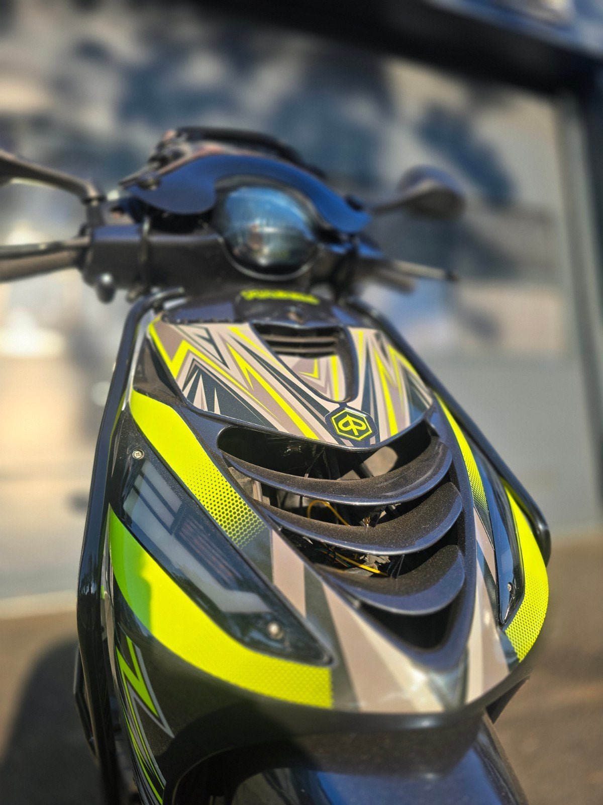 piaggio zip sp special 2takt, Fietsen en Brommers, Scooters | Piaggio, Ophalen, Zo goed als nieuw, Benzine, Zip