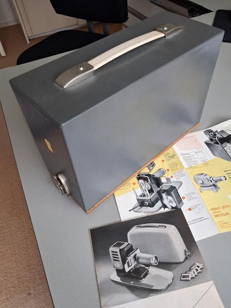 Leitz Prado 150 kleinbeeld projector, Ophalen of Verzenden, 1960 tot 1980, Projector