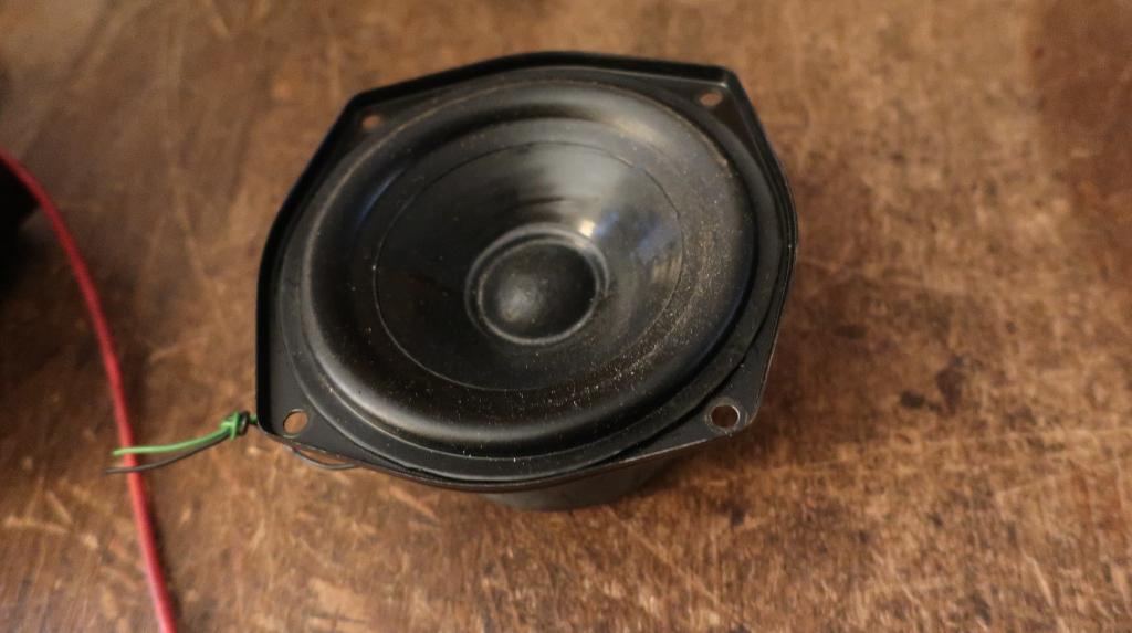 KEF B110 x 1 Goed, Overige merken, Gebruikt, Ophalen of Verzenden, Center speaker