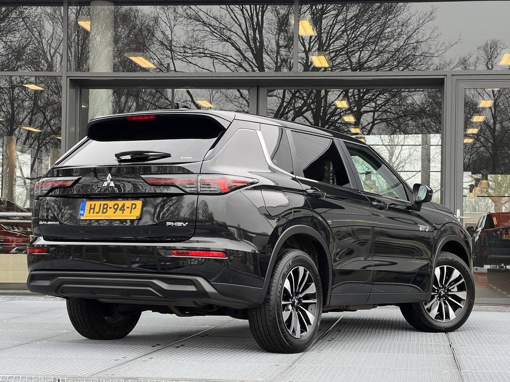 Mitsubishi Outlander 2.4 PHEV Intense 307PK | Adaptieve Crui, Auto's, Automaat, Euro 6, 4 cilinders, Zwart