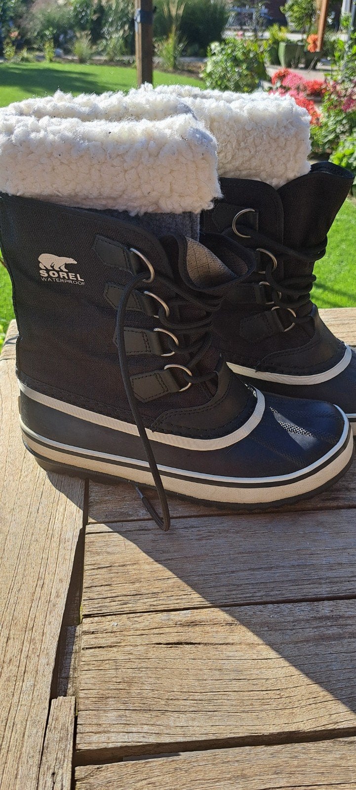 waterdichte snowboots Sorel 36, Kleding | Dames, Zwart, Snowboots, Ophalen of Verzenden, Zo goed als nieuw