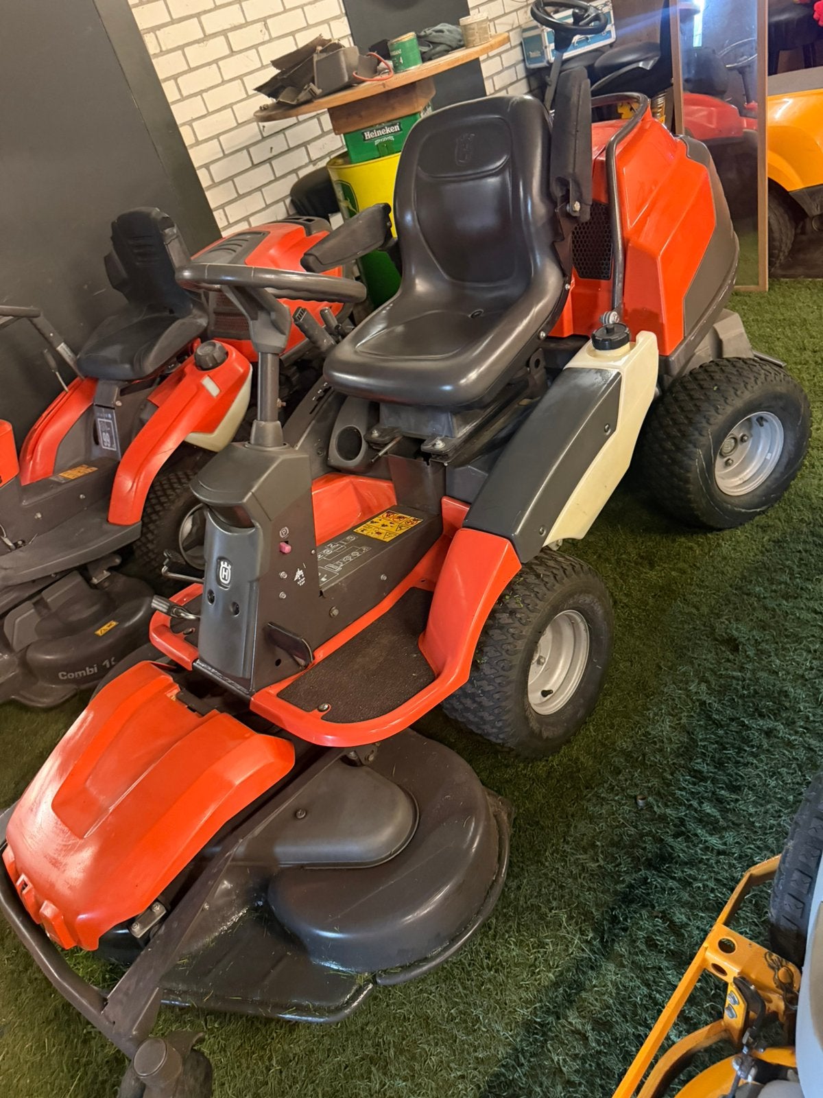Husqvarna 422 TS AWD, Ophalen of Verzenden, Zo goed als nieuw