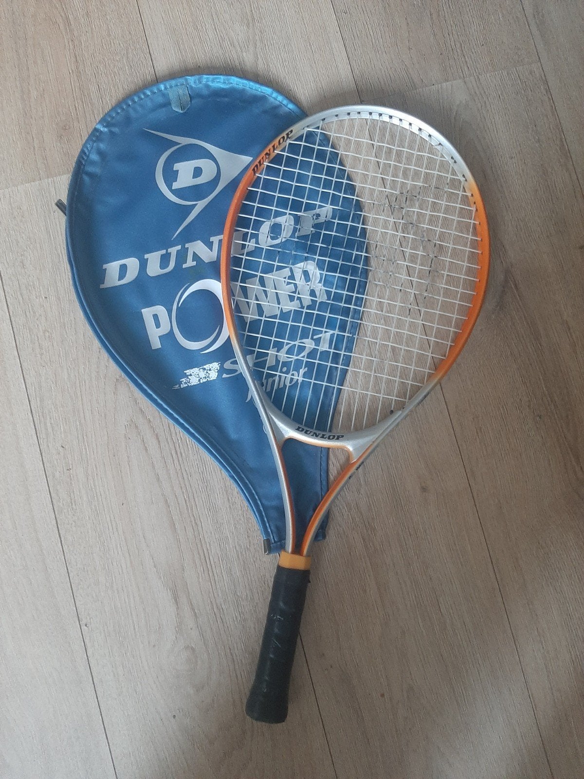 Dunlop Hot Shot Cadet Tennisracket met hoes - Maat 00, Sport en Fitness, Tennis, Gebruikt, L00, Ophalen of Verzenden, Racket