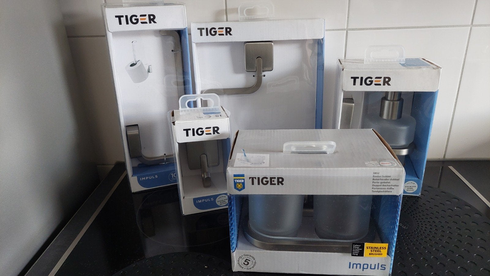 Nieuwe Tiger Impuls Badkameraccessoires Set, Ophalen of Verzenden, Nieuw, Zwart
