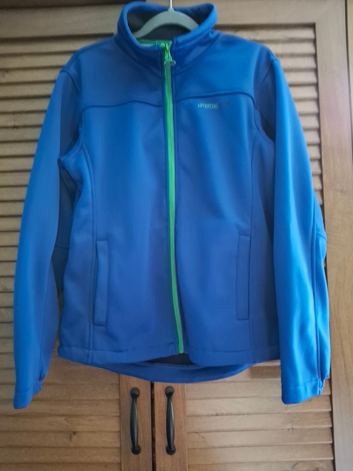 Nieuwe blauwe softshell jas voor jongens, maat 164, Ophalen, Adventure Line, Nieuw, Jongen
