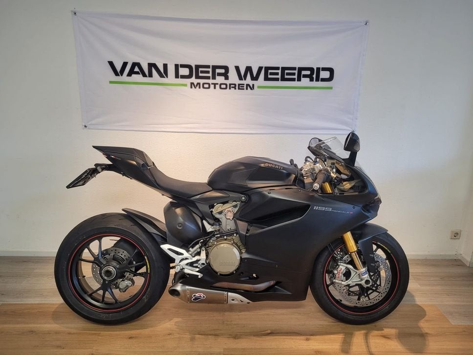 DUCATI PANIGALE 1199 S (bj 2015), Motoren, DUCATI, 2 cilinders, 1198 cc, Motorrijbewijs A