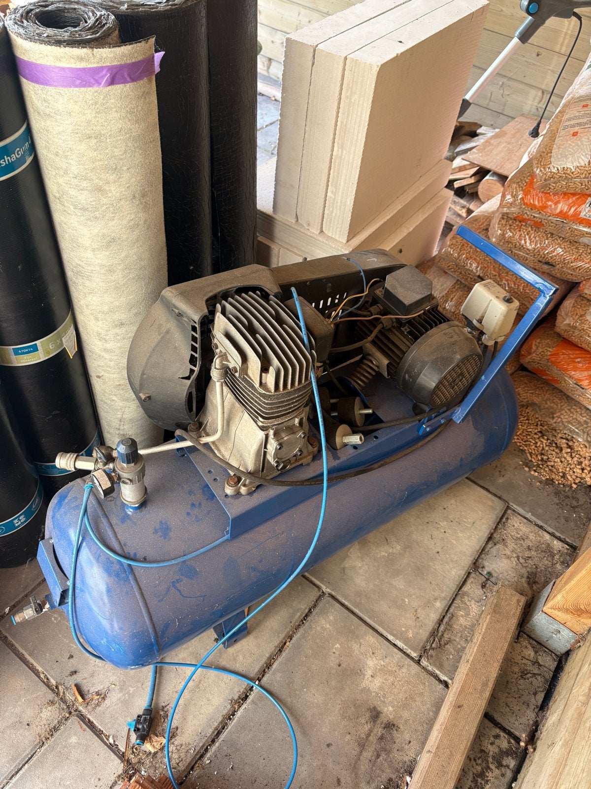Compressor 100L tank - Werkend gedemonteerd, Doe-het-zelf en Verbouw, 100 liter of meer, Ophalen, Gebruikt