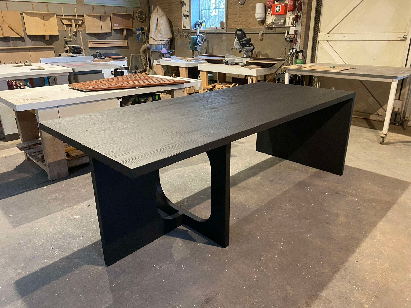 Grote zwarte eettafel - Design, handgemaakt, douglashout, Ophalen, 200 cm of meer, 50 tot 100 cm, Zo goed als nieuw