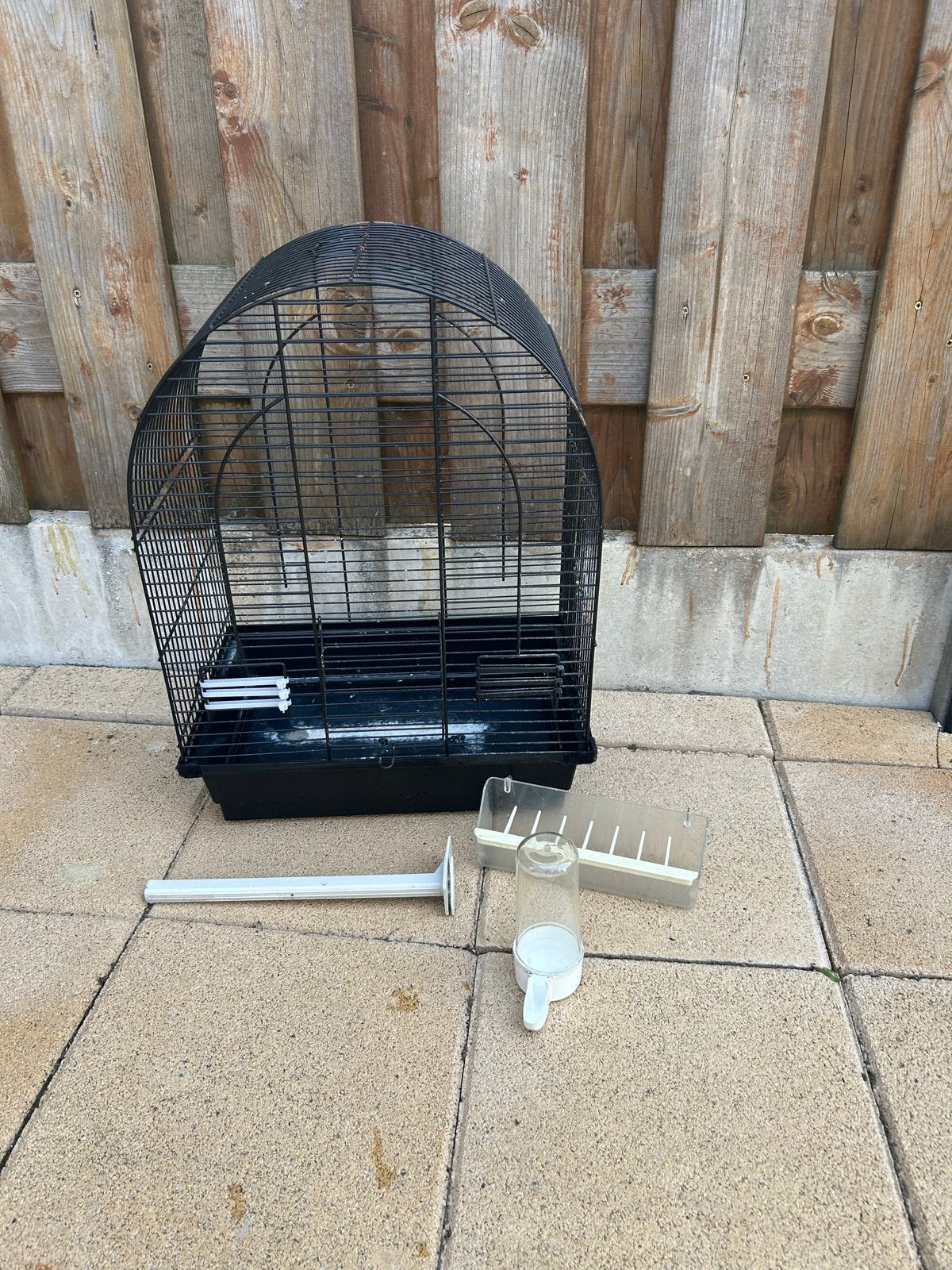 Vogelkooi inclusief accessoires – nette staat, Dieren en Toebehoren, Vogels | Hokken en Kooien, Ophalen, Gebruikt, Metaal, Vogelkooi