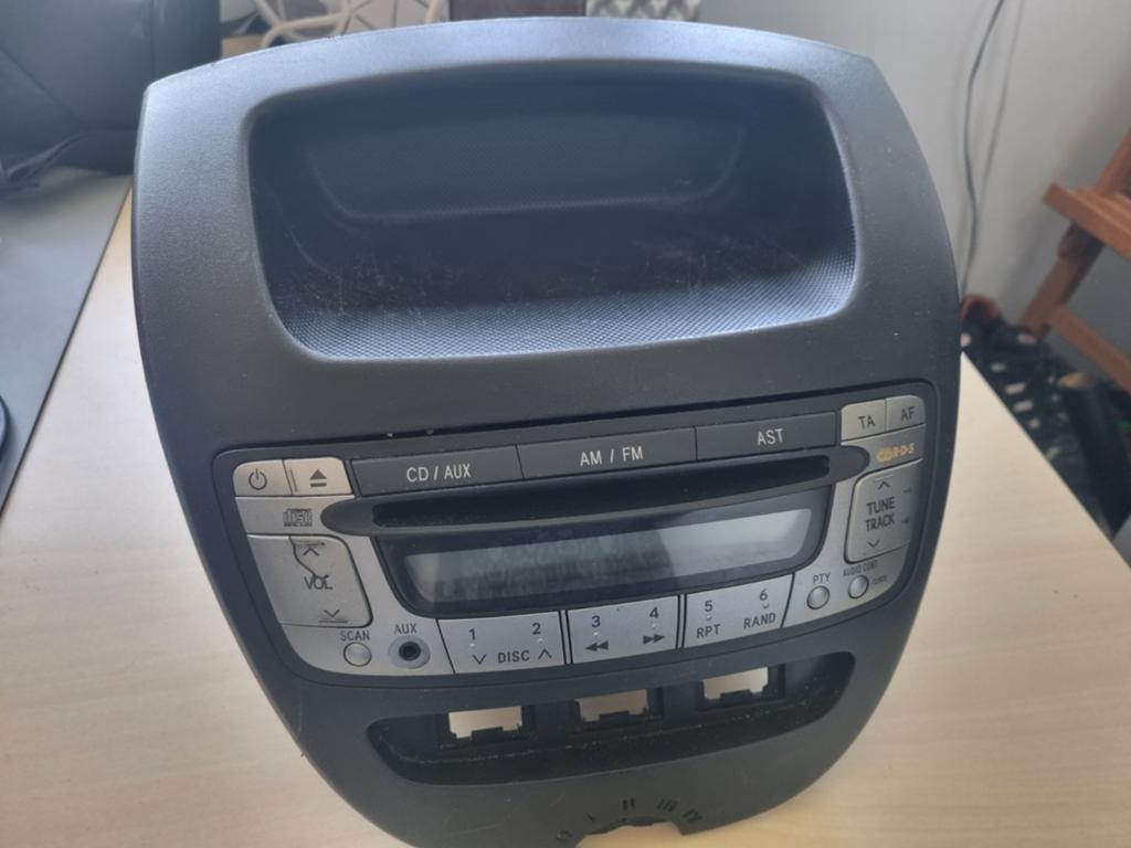 Aygo radio unit, Ophalen of Verzenden, Gebruikt