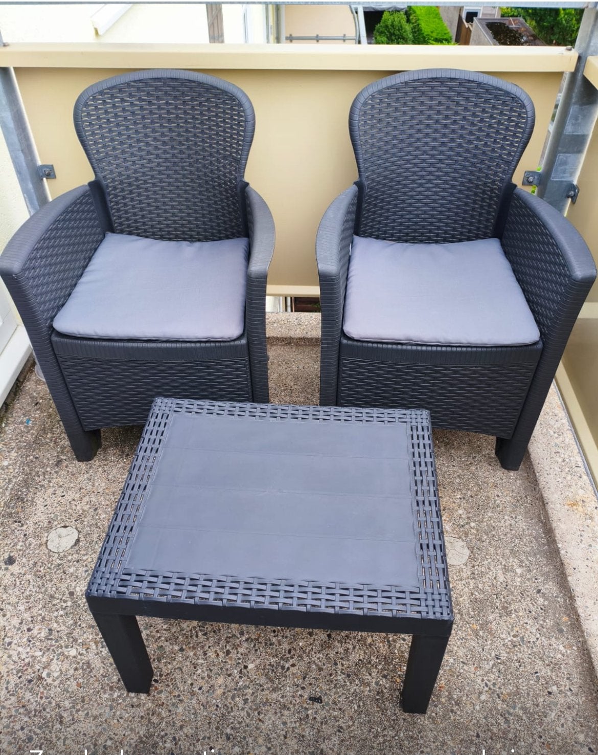 Balkonset: 2 stoelen en bijzettafel, wicker, zo goed als nie, Tuin en Terras, Tuinsets en Loungesets, Bijzettafel, Zo goed als nieuw