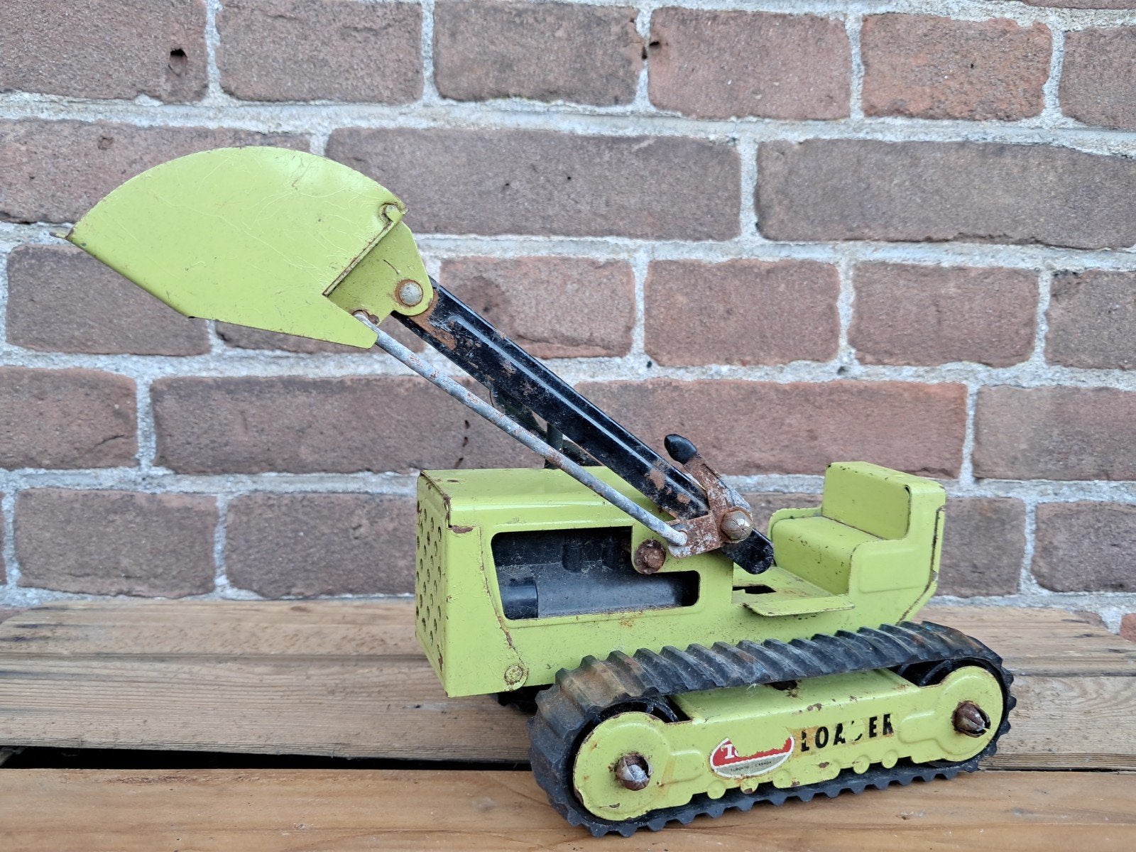 Oude zoldervondst metalen Tonka Loader Rupsvoertuig, Ophalen of Verzenden