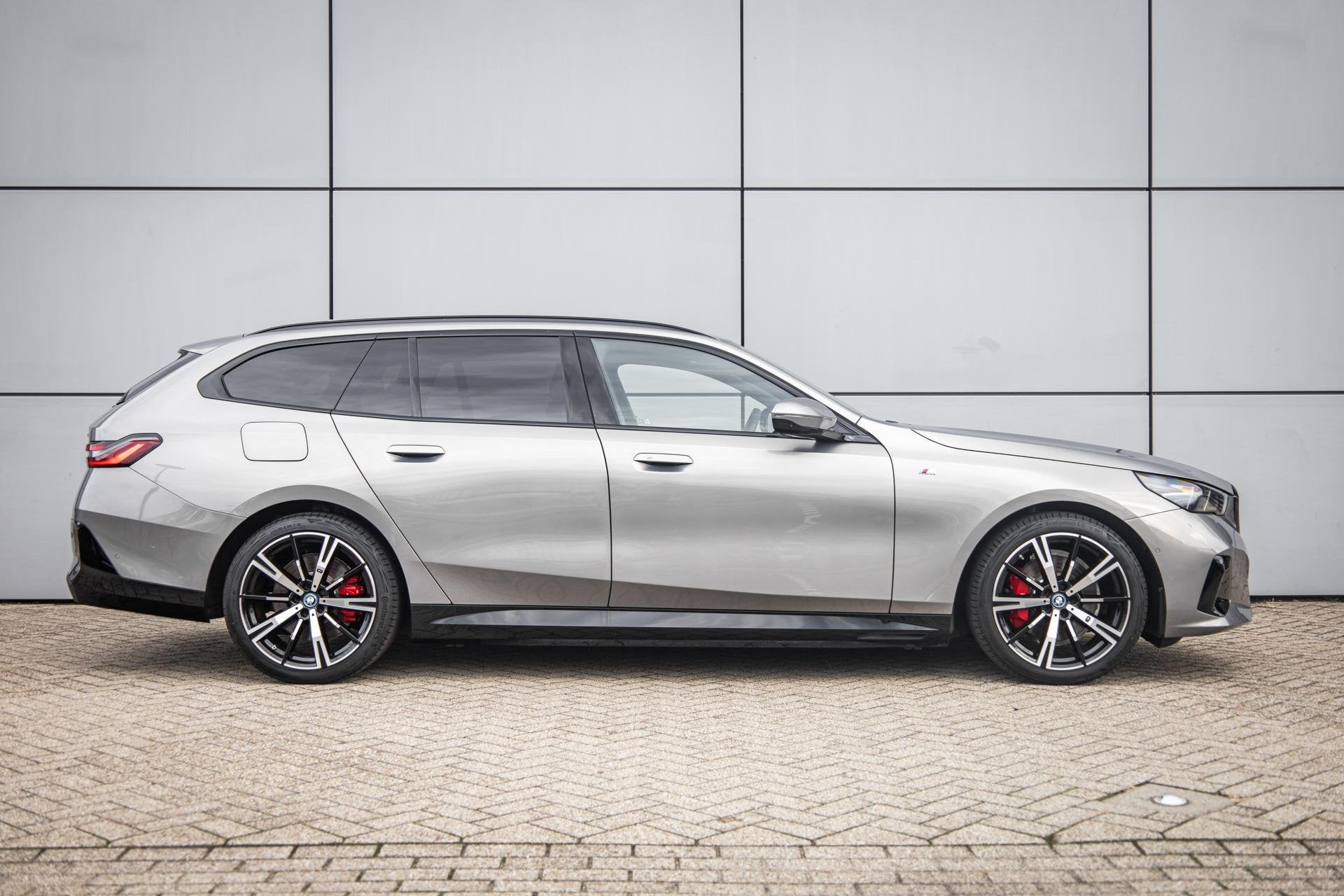 BMW 5-serie Touring 530e 299pk | SoH 96% | M Pakket | Trekha, Automaat, Achterwielaandrijving, 4 cilinders, 135 min