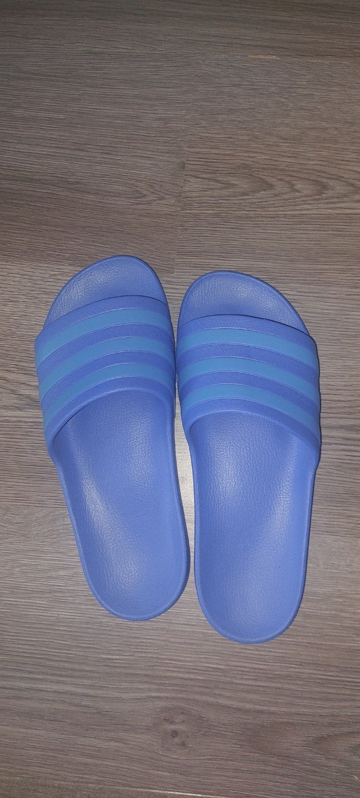 Adidas Adilette slippers maat 42/8, Ophalen of Verzenden, Zo goed als nieuw, Blauw