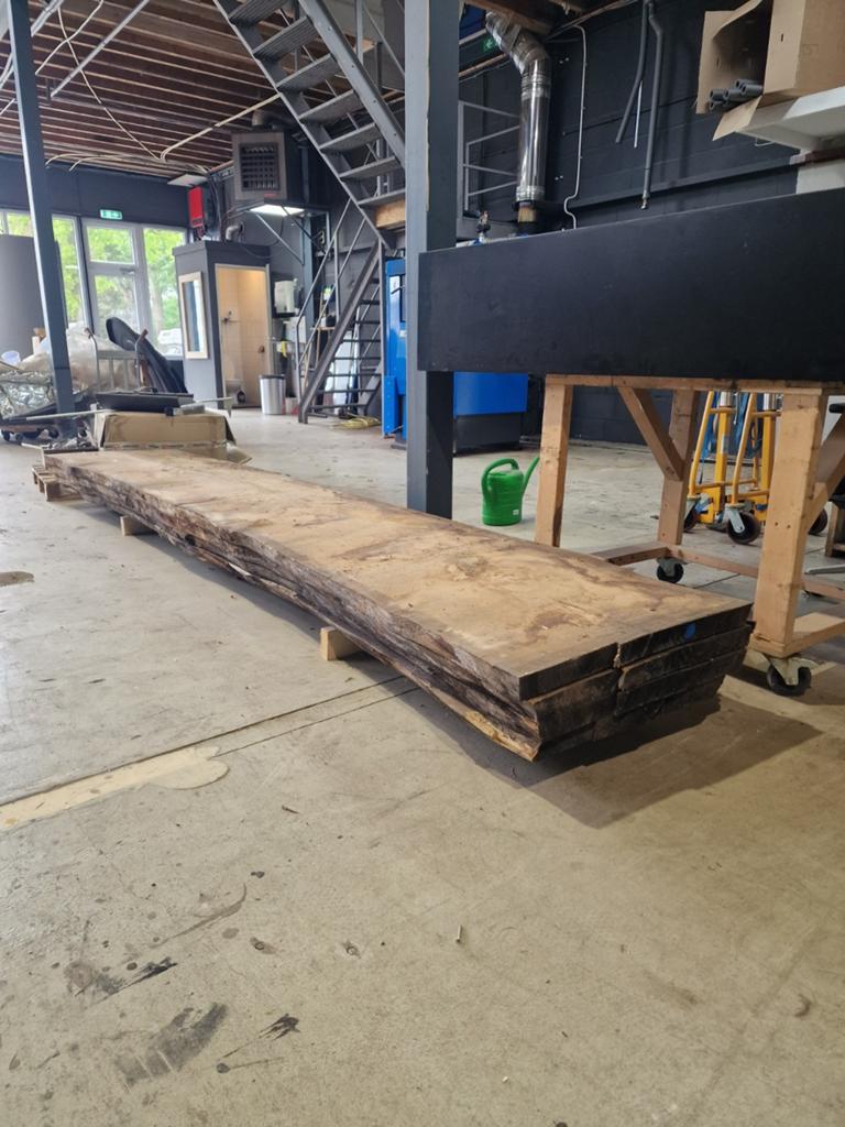 Eiken boomstam planken 4 stuks - 370cm lang, 52mm dik, Doe-het-zelf en Verbouw, Hout en Planken, Ophalen, 25 tot 50 mm, Eiken