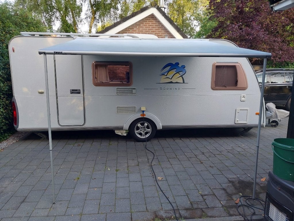 Hele nette Thule Omnistor 1200 Mystic Grey, lengte 3 meter., Ophalen, Zo goed als nieuw, Thule