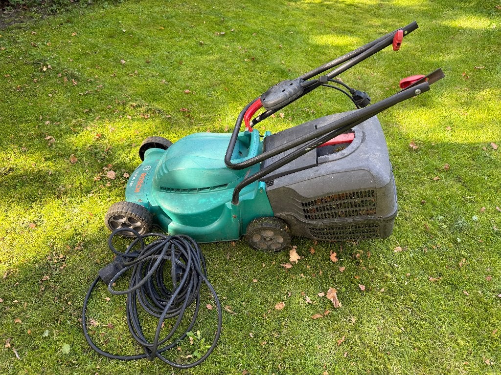 Elektrische grasmaaier Bosch Rotak 320 incl. verlengsnoer, Ophalen, Gebruikt, Elektrische grasmaaier, 40 t/m 49 cm