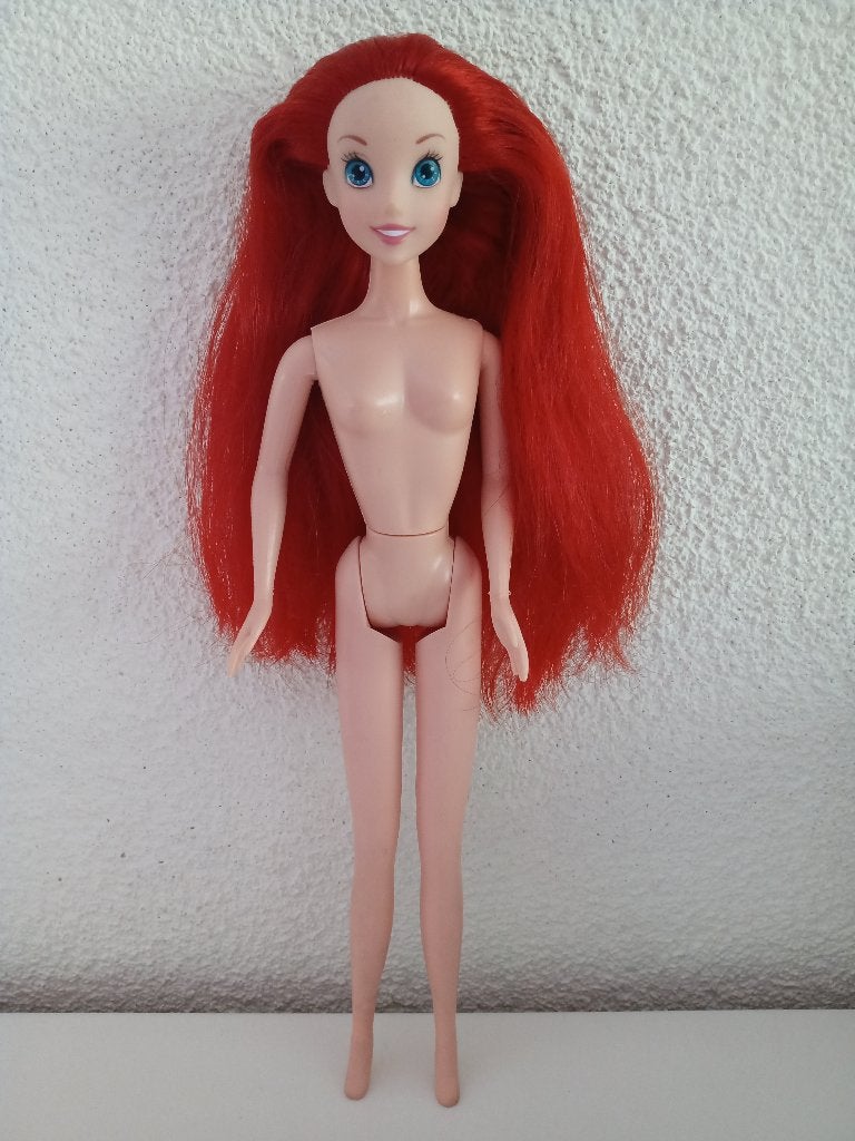Een Mooie ARIEL Pop van Disney (De Kleine Zeemeermin), Ophalen of Verzenden, Gebruikt, Overige typen