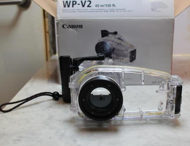 Canon WP-V2 Waterproof Case for HF-M30, 31 and 300, Ophalen, Zo goed als nieuw, 10 t/m 40 meter, Onderwaterhuis