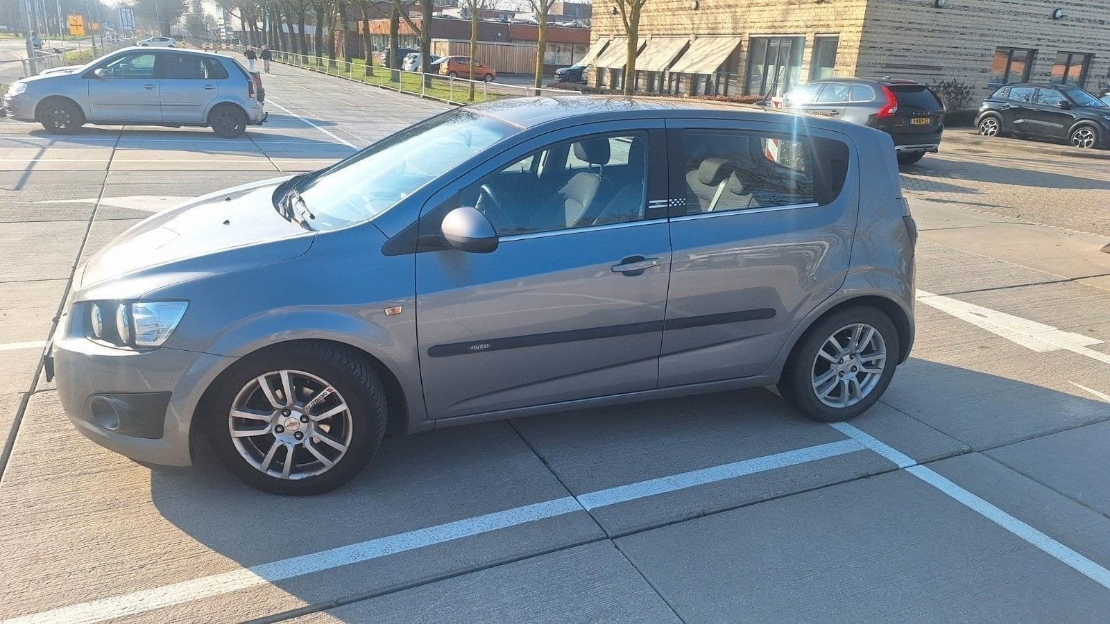 Chevrolet Aveo 1.4 5D 2011 Grijs