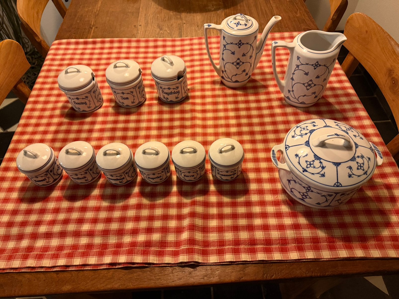 Origineel saksisch servies van Jäger, Huis en Inrichting, Overige materialen, Overige typen, Ophalen of Verzenden, Zo goed als nieuw