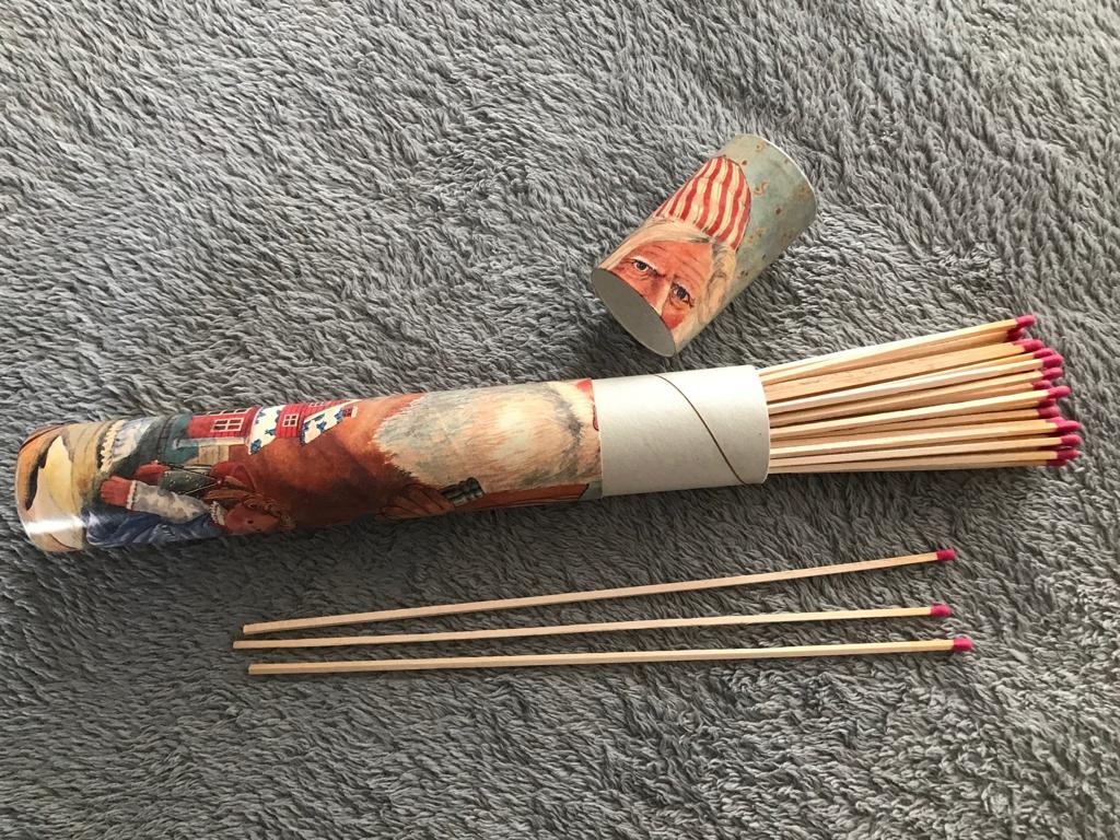 Kerst Lucifers, leuk als decoratie, Ophalen of Verzenden, Gebruikt