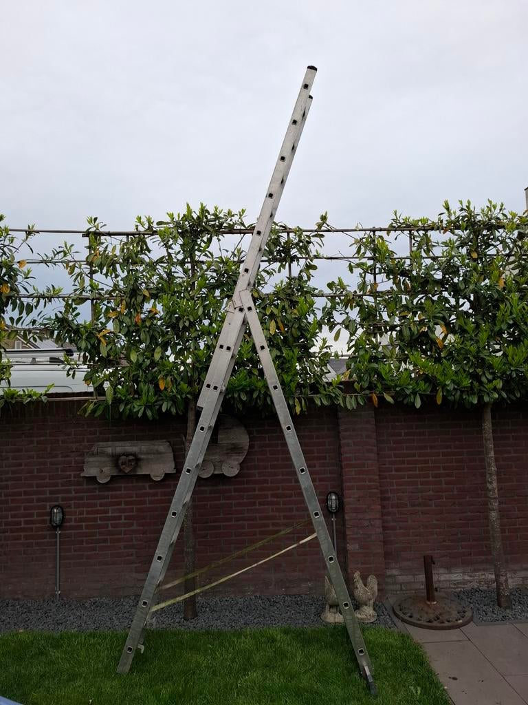 Uitschuifbare reform ladder 3x9 tredes, Ophalen