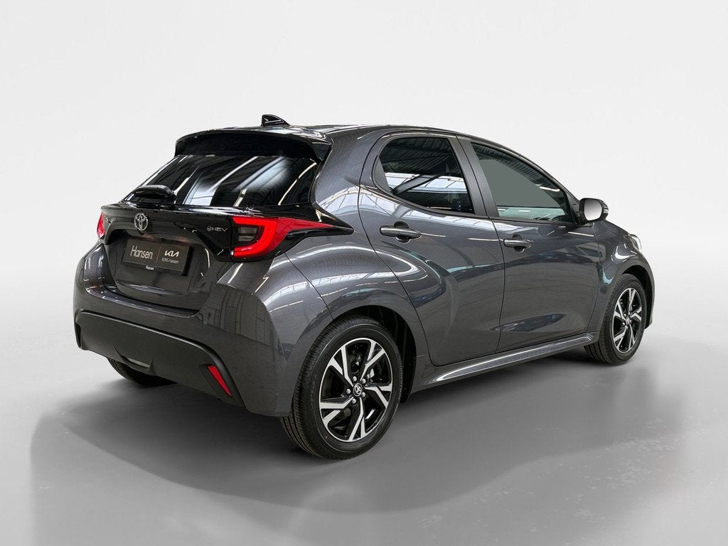 Toyota Yaris 1.5 Hybrid 115 Dynamic, 12 maanden, Gebruikt, Euro 6, Automatische klimaatregeling