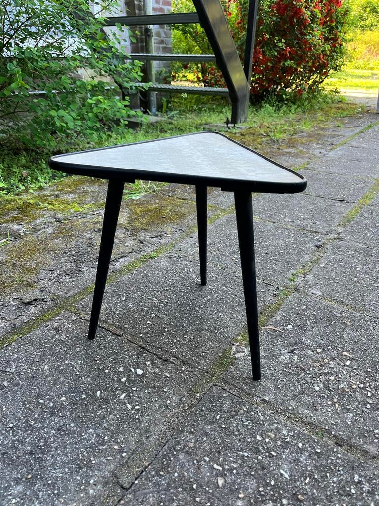 Vintage bijzettafel met formica blad, Ophalen, Minder dan 45 cm, Gebruikt, Overige vormen