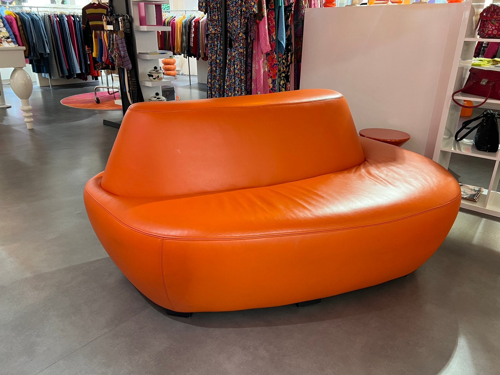 Oranje retro designbank, Huis en Inrichting, Banken | Sofa's en Chaises Longues, Ophalen, Gebruikt, 100 tot 125 cm, 150 tot 200 cm