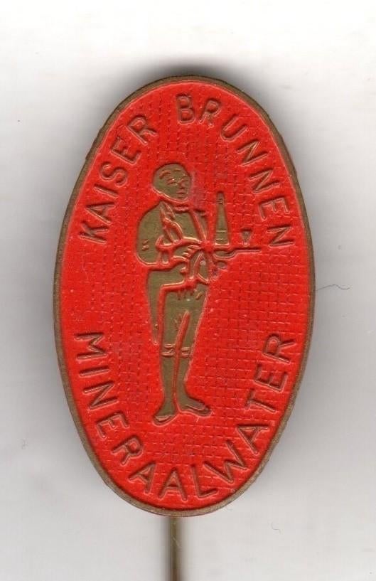 Speldje KAISER BRUNNEN MINERAALWATER ROOD (A2), Ophalen of Verzenden, Gebruikt, Overige onderwerpen