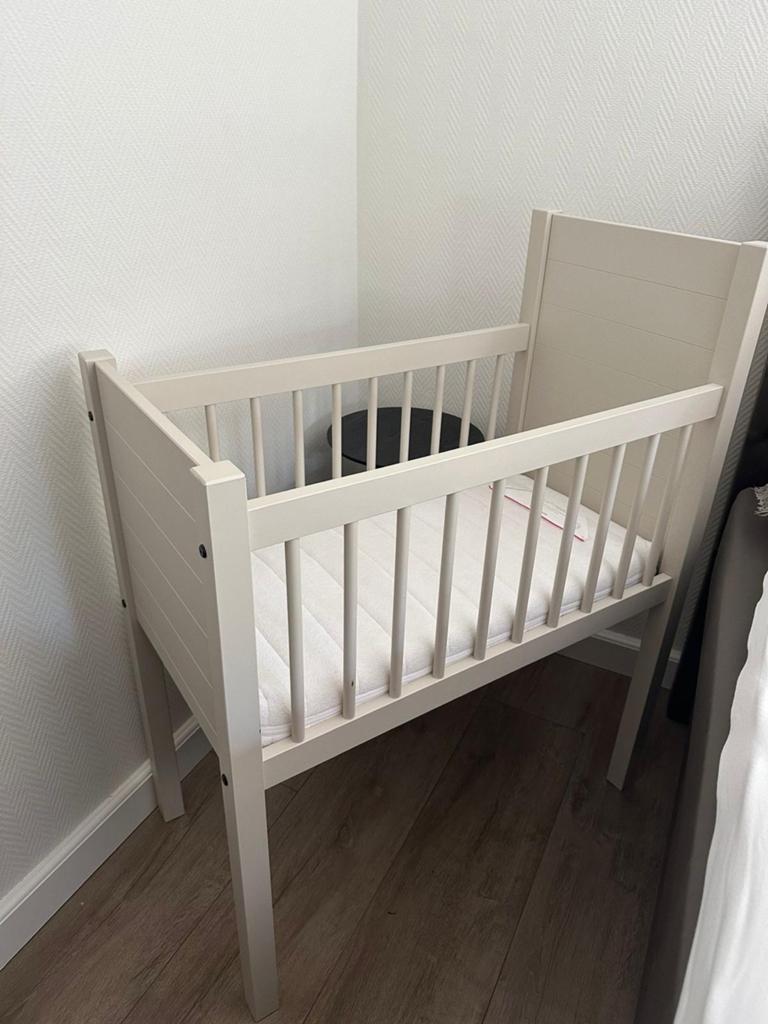 Kidsmill Noa Wieg - Oatmeal inclusief Matras, Ophalen, Zo goed als nieuw, Wieg