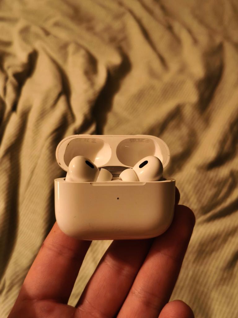Airpods pro 2 gebruikt, Ophalen of Verzenden, Eenpersoons, Kussen