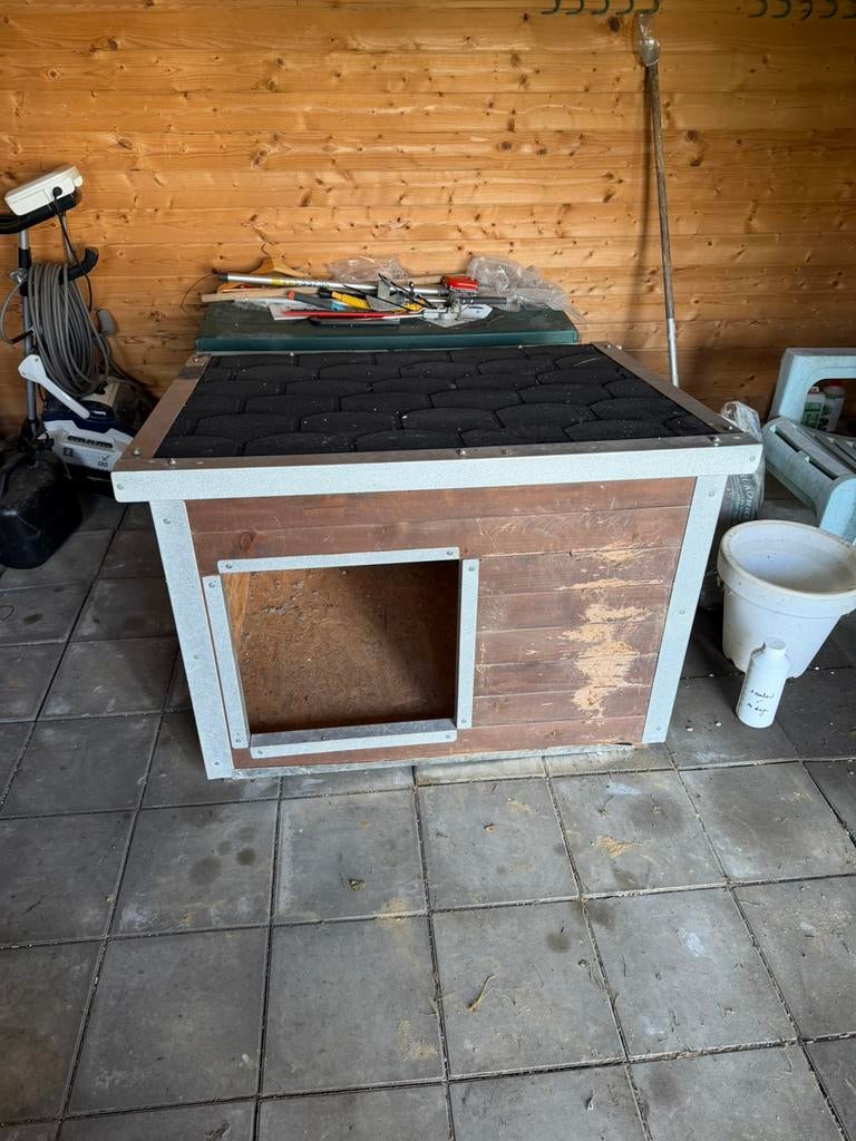 Hondenhok waterdicht 2x, Ophalen of Verzenden, Zo goed als nieuw, 110 cm of meer