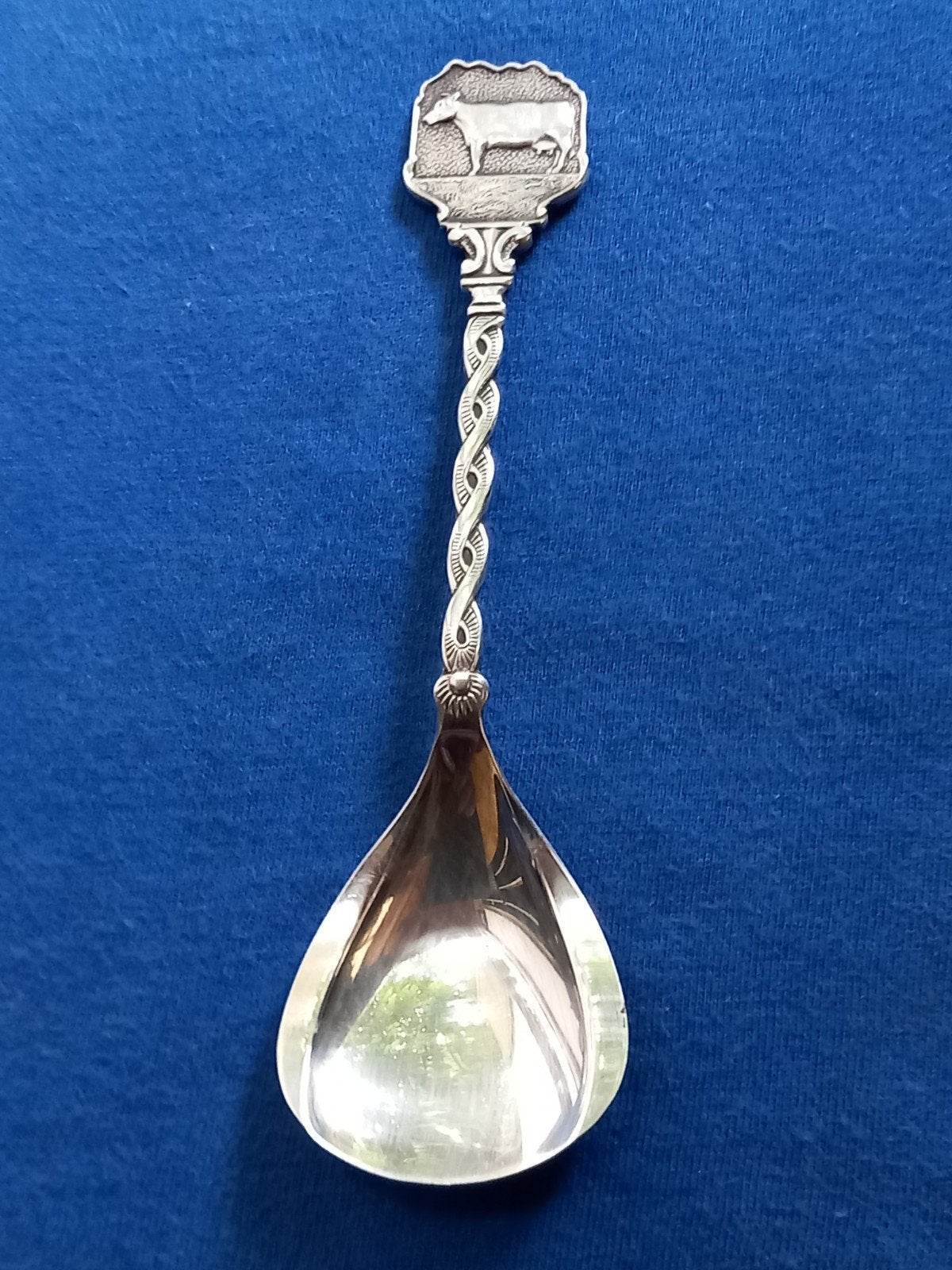 Suikerlepel met een koe verzilverd, Ophalen of Verzenden