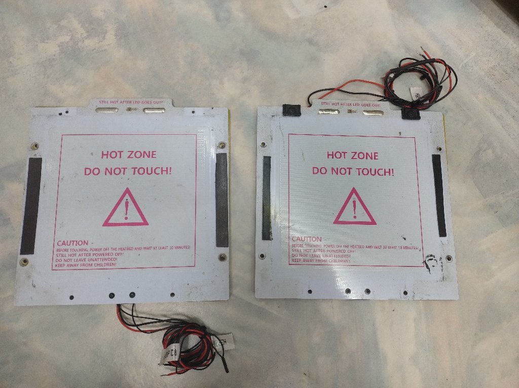 Set van 2x 3D-Printer Verwarmd Bed (21x21 cm, 12V), Gebruikt, Ophalen of Verzenden, Filament, Turnigy