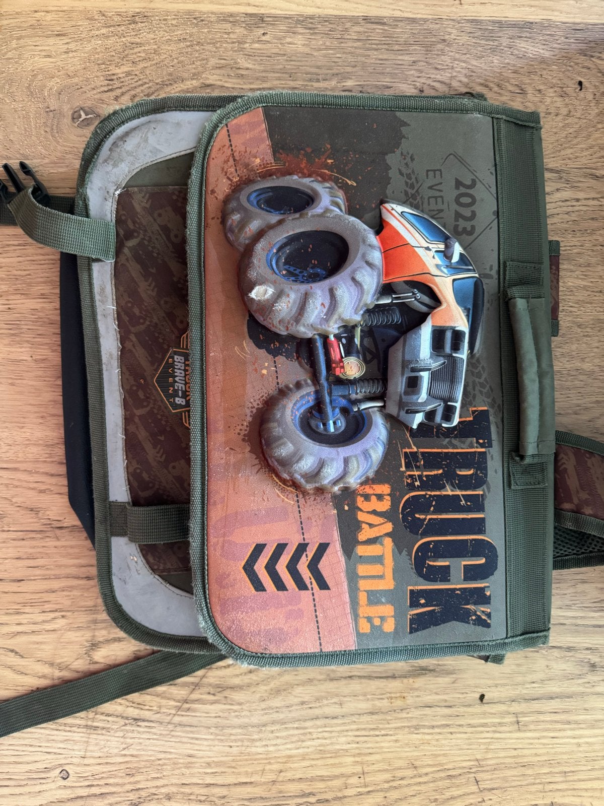 Stoere Monster Truck Schoudertas voor Kinderen, Overige merken, Gebruikt, 25 tot 40 cm, Ophalen of Verzenden