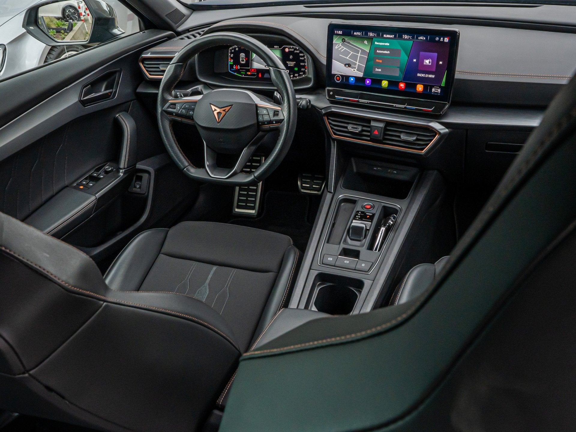 CUPRA Formentor 1.4 e-Hybrid VZ Performance SCHAALSTOELEN CA, Auto's, Dealer onderhouden, Gebruikt, Euro 6, 4 cilinders