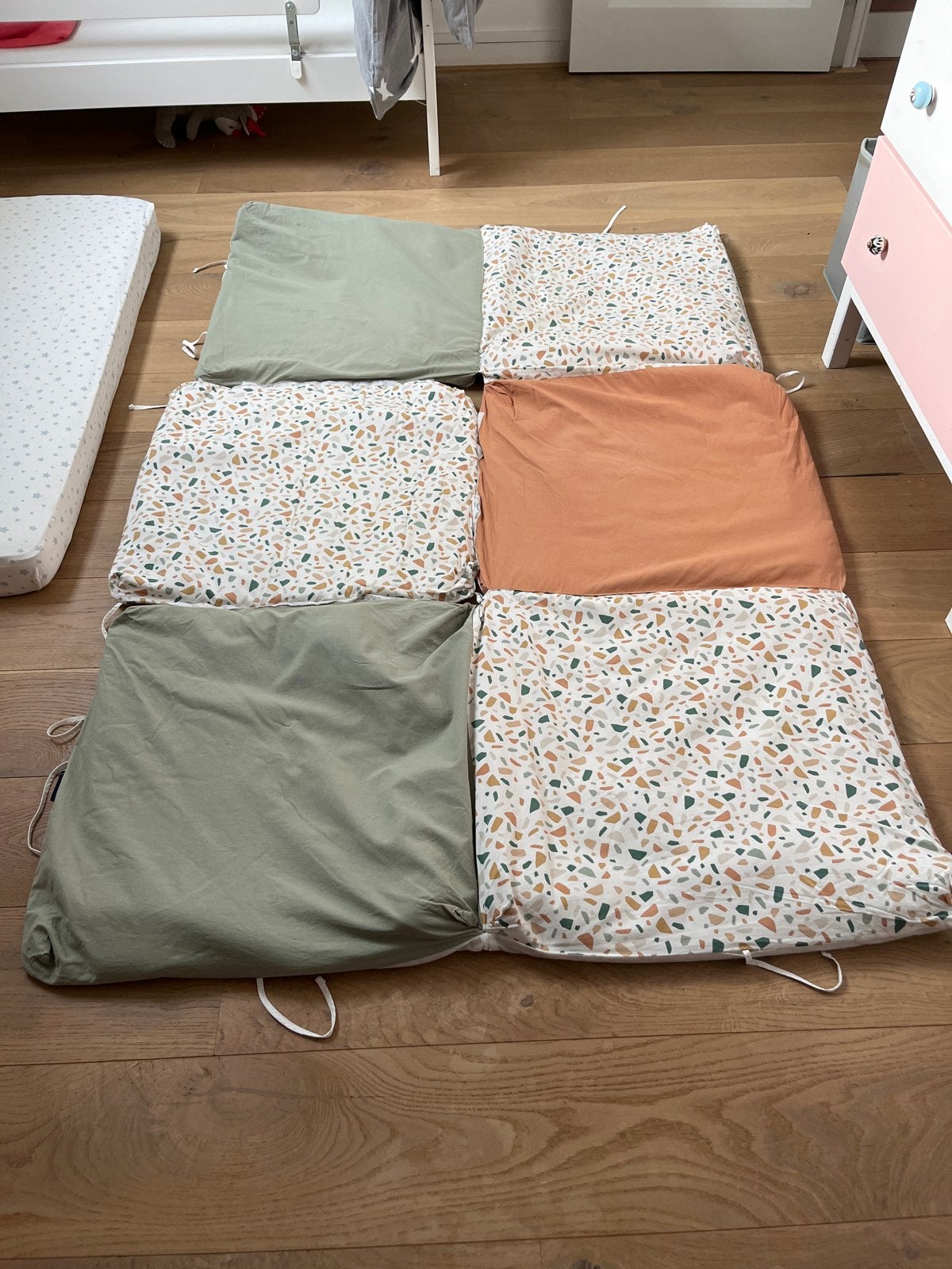 Speelmat met Terrazzo en Effen Groen/Oranje, Ophalen, Gebruikt