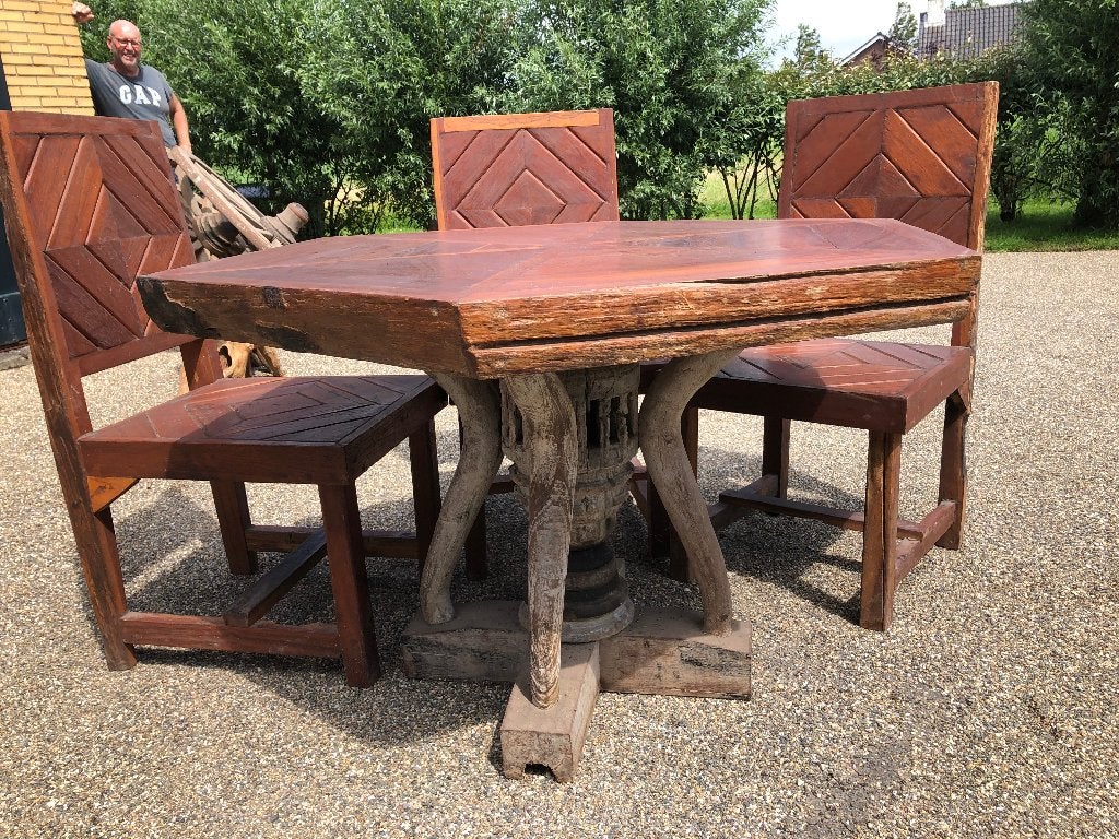 Thaise tafel met 6 stoelen, Huis en Inrichting, Tafels | Eettafels, Ophalen, Gebruikt, Vijf personen of meer, Overige vormen