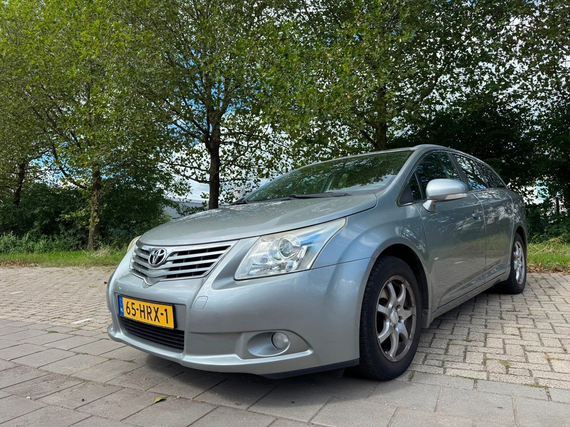 Toyota Avensis Wagon 1.8 VVTi Dynamic, Auto's, 15 km/l, 4 cilinders, Automatische klimaatregeling, Origineel Nederlands