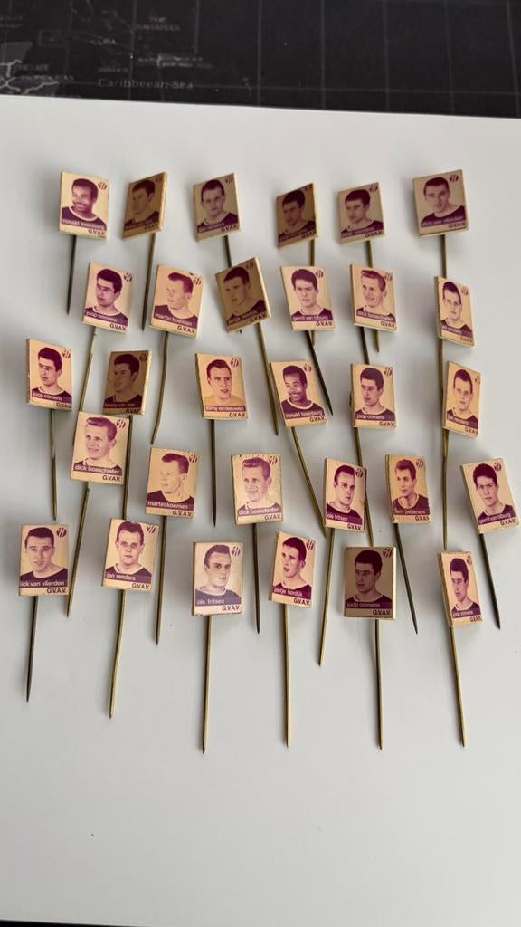 * Pins speldjes 1965 GVAV FC Groningen, Ophalen of Verzenden, Zo goed als nieuw, Sport
